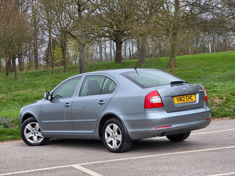 Skoda Octavia 1.6 TDI Elegance Euro 5 5dr
