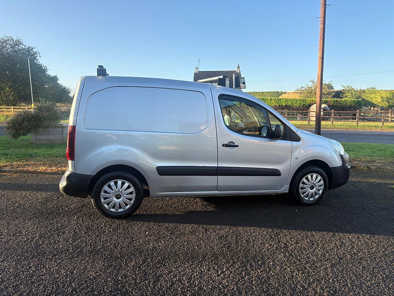 Citroen Berlingo 1.6 BlueHDi 625 Enterprise Panel Van 5dr Diesel Manual L1 (112 g/km, 75 bhp)