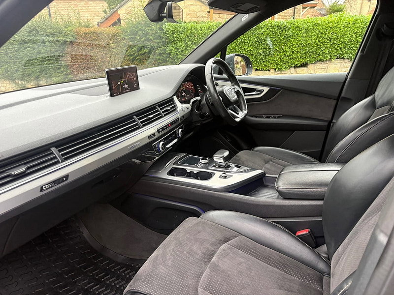 Audi Q7 3.0 TDI V6 S line SUV 5dr Diesel Tiptronic quattro Euro 6 (s/s) (272 ps)