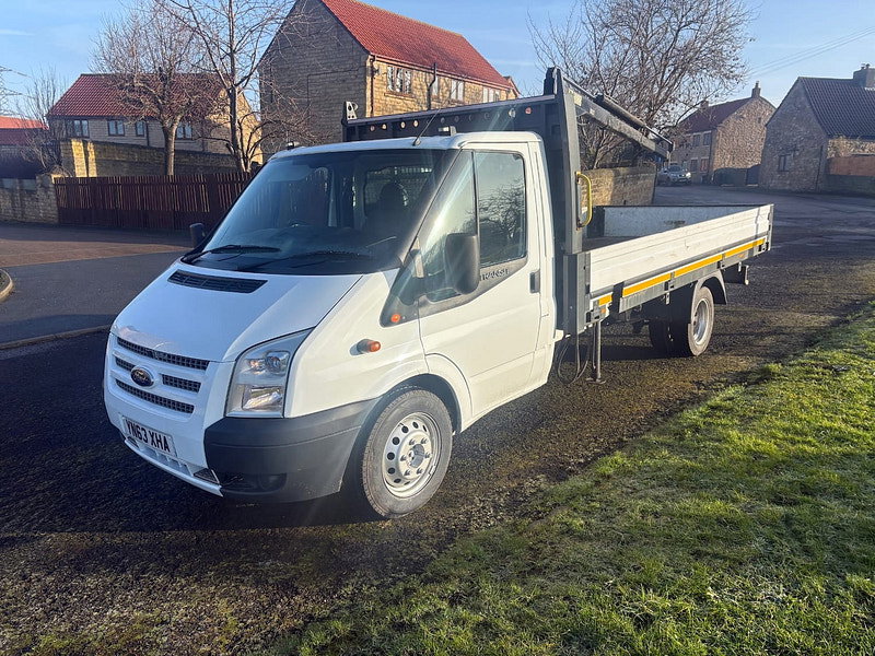 Ford Transit 2.2 TDCi 350 Chassis Cab 2dr Diesel Manual RWD L4 (DRW) (123 bhp)