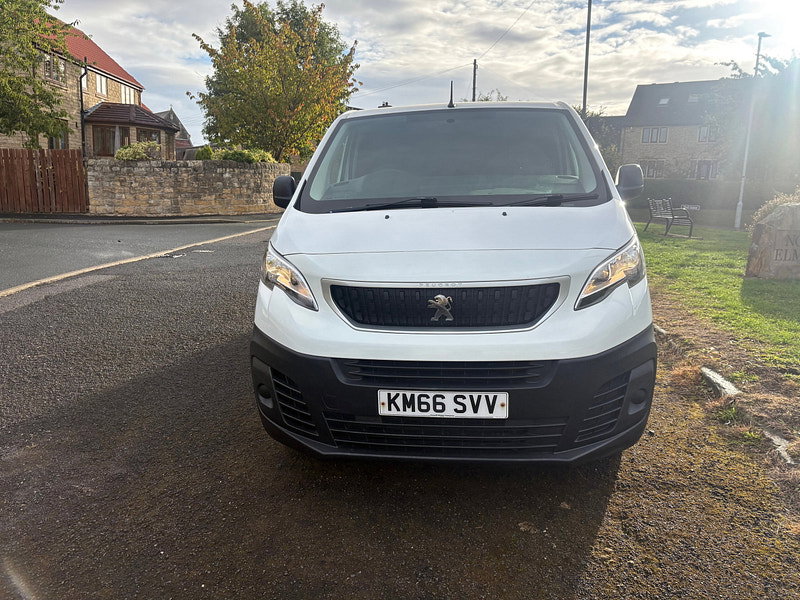 Peugeot Expert 2.0 BlueHDi 1400 Professional Standard Panel Van 6dr Diesel Manual MWB Euro 6 (s/s) (120 ps)