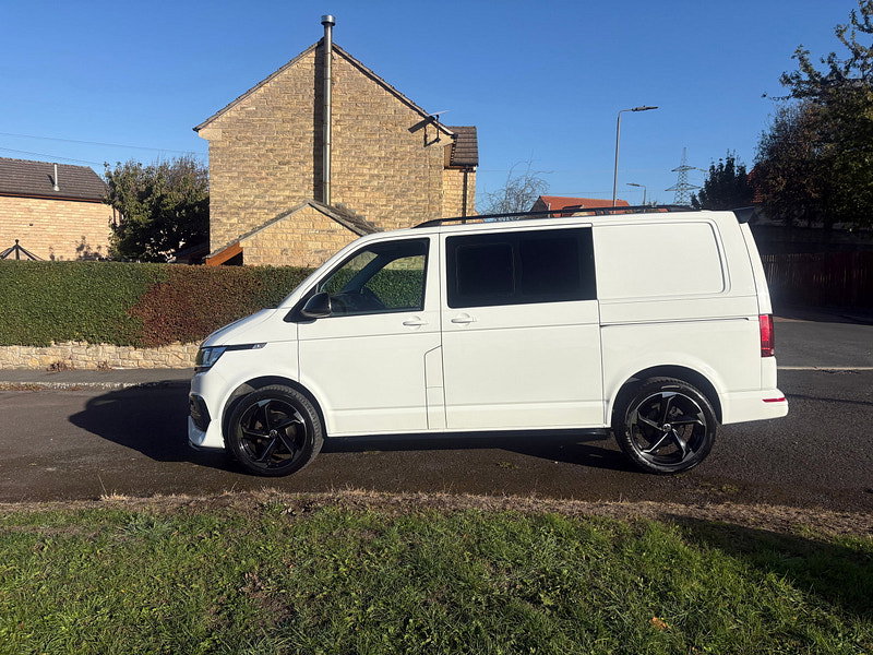 Volkswagen Transporter 2.0 TDI T30 Startline Kombi Double Cab 5dr Diesel Manual FWD SWB Euro 6 (s/s) (110 ps)