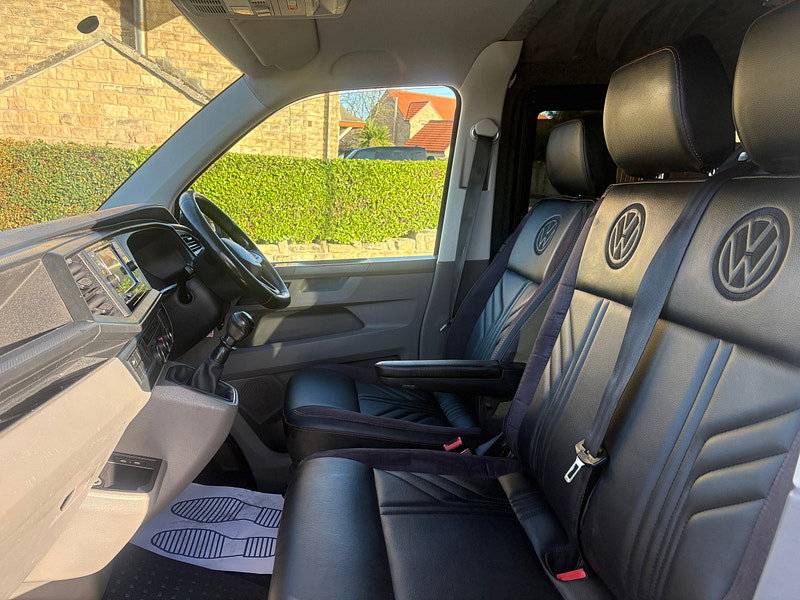 Volkswagen Transporter 2.0 TDI T30 Startline Kombi Double Cab 5dr Diesel Manual FWD SWB Euro 6 (s/s) (110 ps)