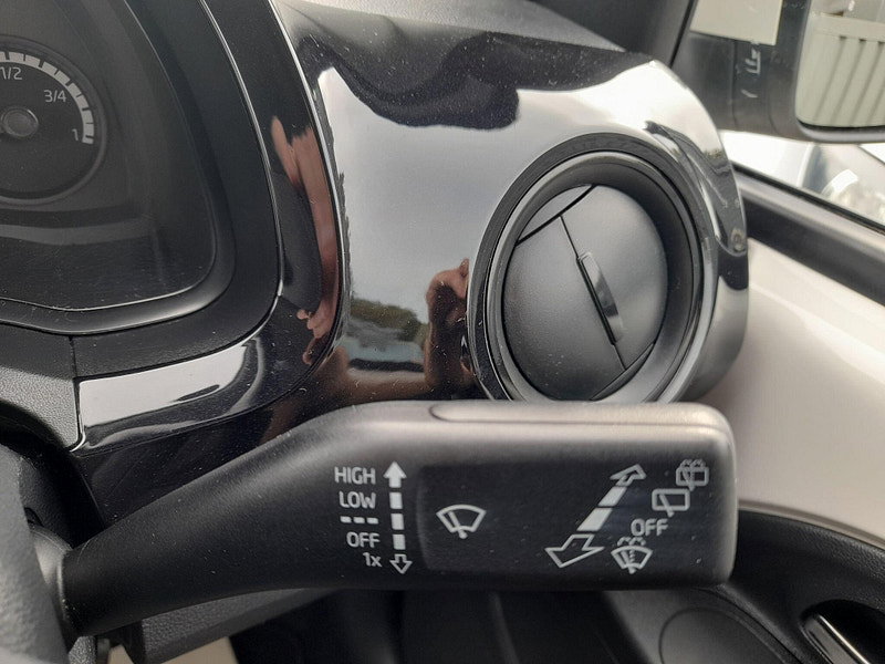 Volkswagen up! 1.0 Move up! Euro 5 5dr 5dr Manual 2026