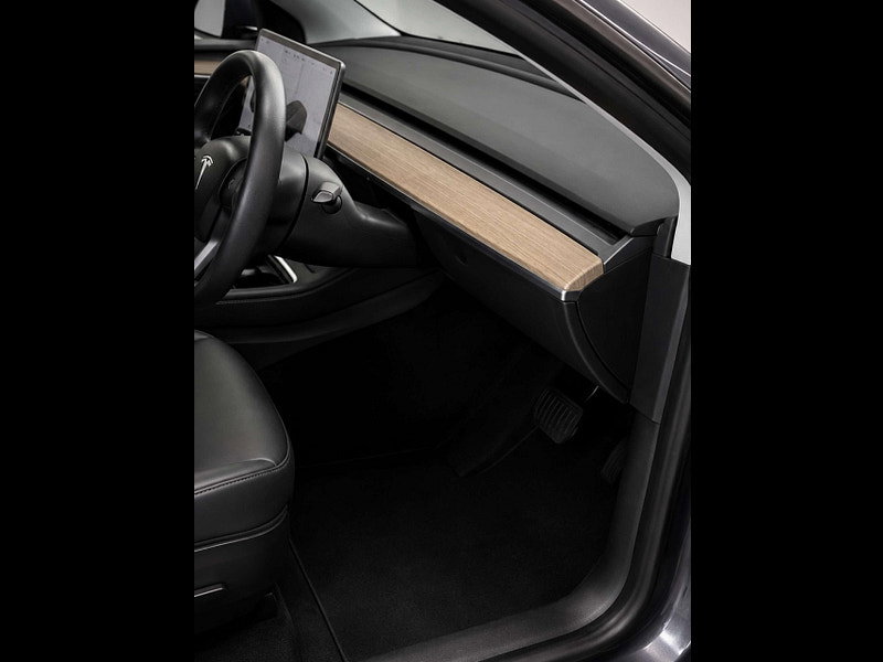 Tesla Model 3 Model 3 Standard Range + 4dr 4dr Automatic 2026