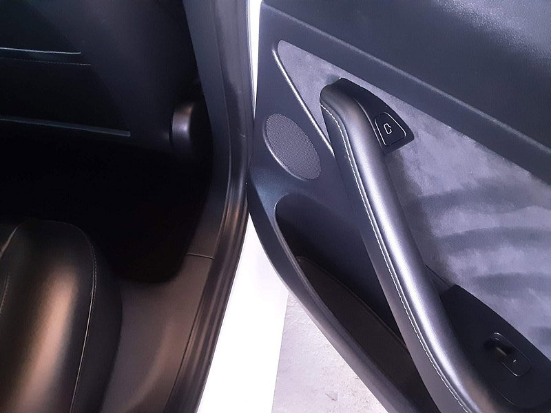 Tesla Model 3 (Dual Motor) Long Range Auto 4WDE 4dr 4dr Automatic 2026