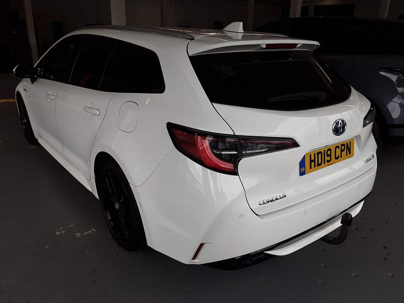 Toyota Corolla 2.0 VVT-h Design Touring Sports CVT Euro 6 (s/s) 5dr 5dr Automatic 2026