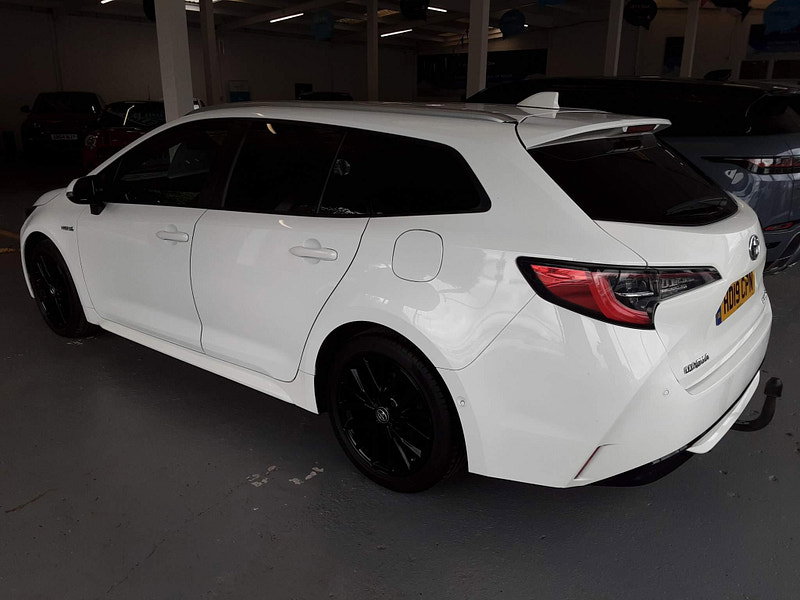 Toyota Corolla 2.0 VVT-h Design Touring Sports CVT Euro 6 (s/s) 5dr 5dr Automatic 2026