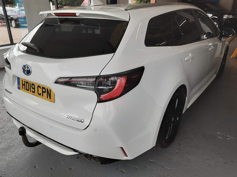 Toyota Corolla 2.0 VVT-h Design Touring Sports CVT Euro 6 (s/s) 5dr 5dr Automatic 2026