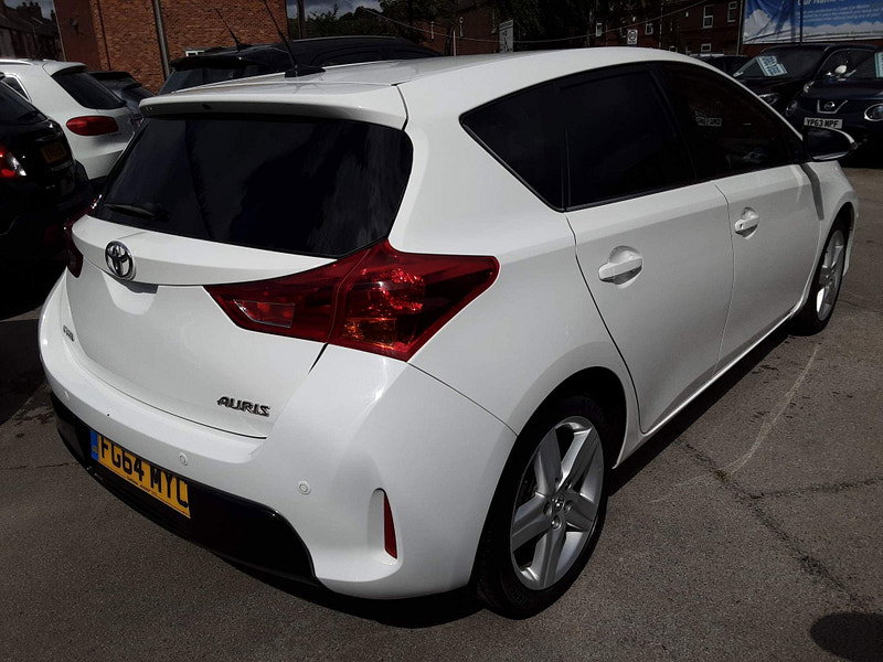 Toyota Auris 1.4 D-4D Excel Euro 5 (s/s) 5dr 5dr Manual 2026