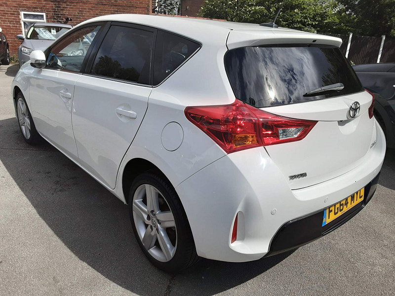 Toyota Auris 1.4 D-4D Excel Euro 5 (s/s) 5dr 5dr Manual 2026