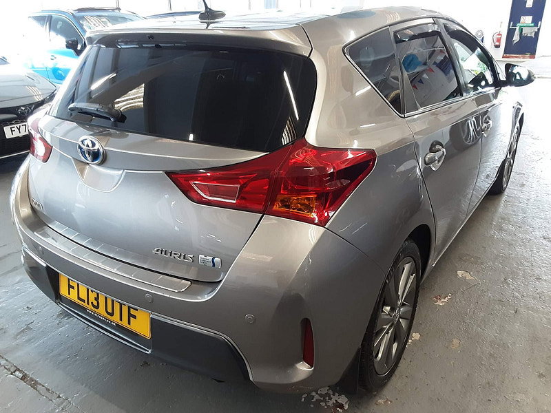 Toyota Auris 1.8 VVT-h Excel CVT Euro 5 (s/s) 5dr 5dr Automatic 2026