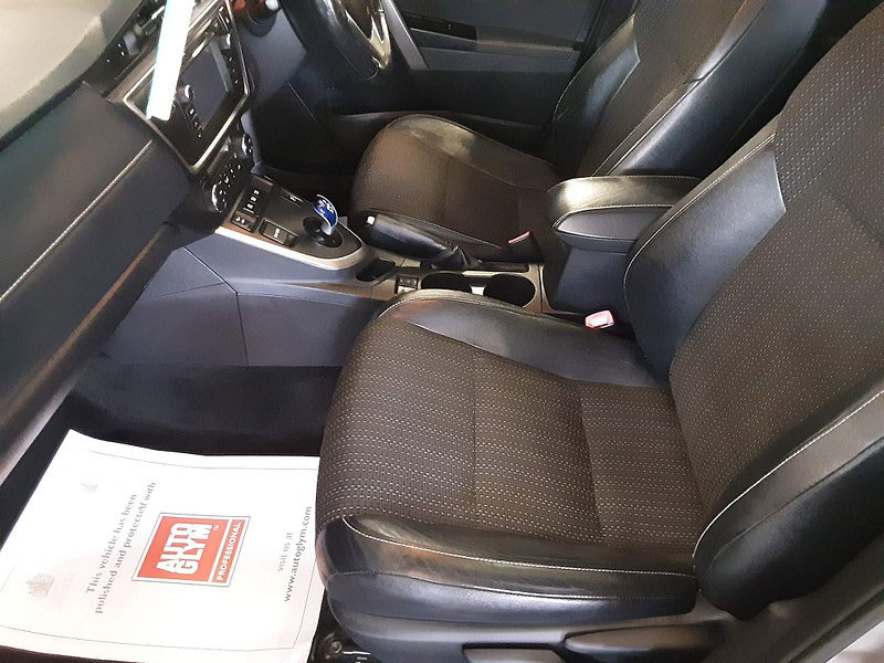Toyota Auris 1.8 VVT-h Excel CVT Euro 5 (s/s) 5dr 5dr Automatic 2026