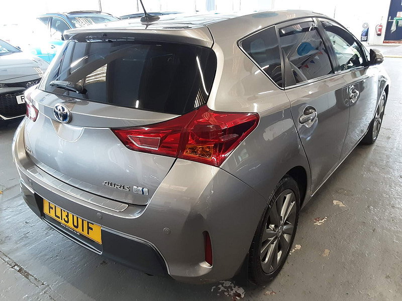 Toyota Auris 1.8 VVT-h Excel CVT Euro 5 (s/s) 5dr 5dr Automatic 2026