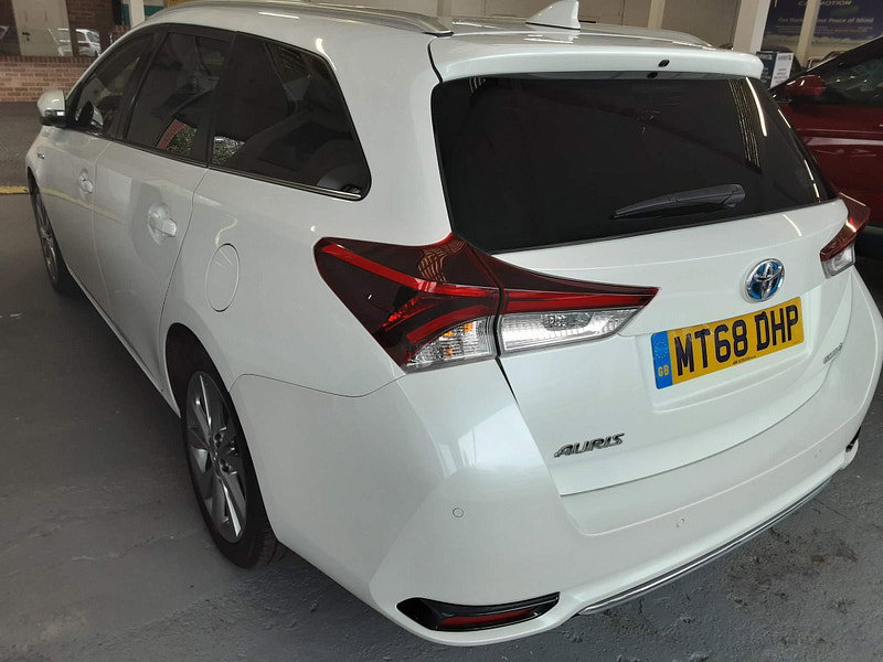 Toyota Auris 1.8 VVT-h Excel Touring Sports CVT Euro 6 (s/s) 5dr 5dr Automatic 2026
