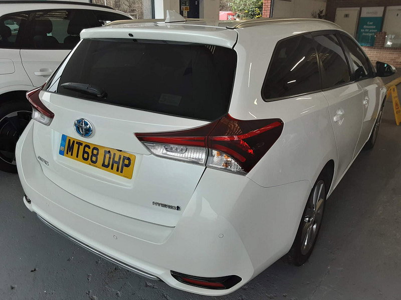 Toyota Auris 1.8 VVT-h Excel Touring Sports CVT Euro 6 (s/s) 5dr 5dr Automatic 2026