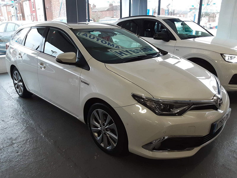 Toyota Auris 1.8 VVT-h Excel Touring Sports CVT Euro 6 (s/s) 5dr 5dr Automatic 2026