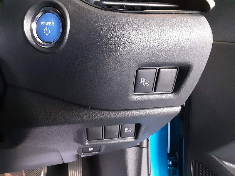 Toyota C-HR 1.8 VVT-h Dynamic CVT Euro 6 (s/s) 5dr 5dr Automatic 2026