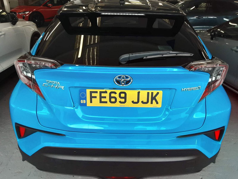 Toyota C-HR 1.8 VVT-h Dynamic CVT Euro 6 (s/s) 5dr 5dr Automatic 2026