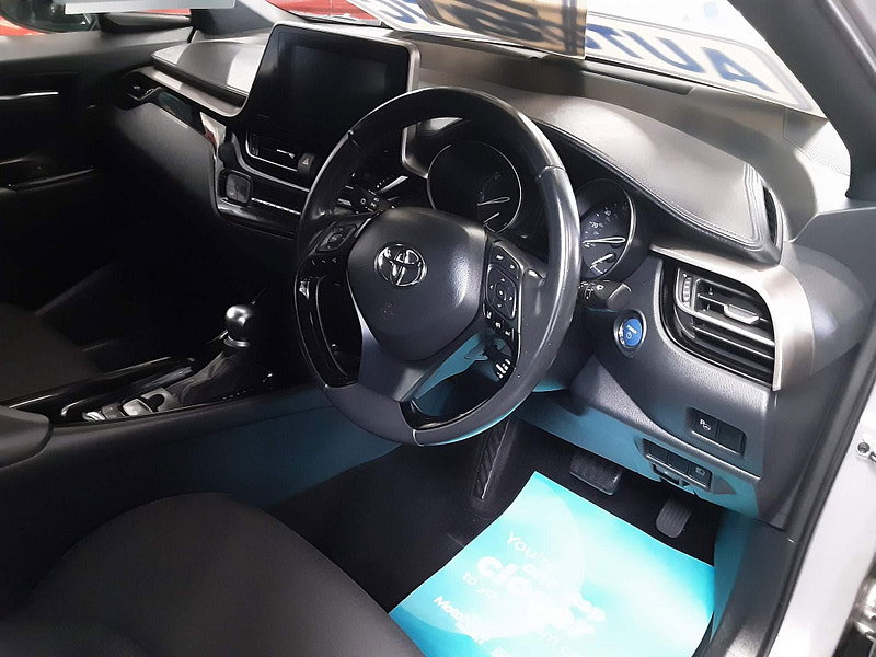 Toyota C-HR 1.8 VVT-h Dynamic CVT Euro 6 (s/s) 5dr 5dr Automatic 2026