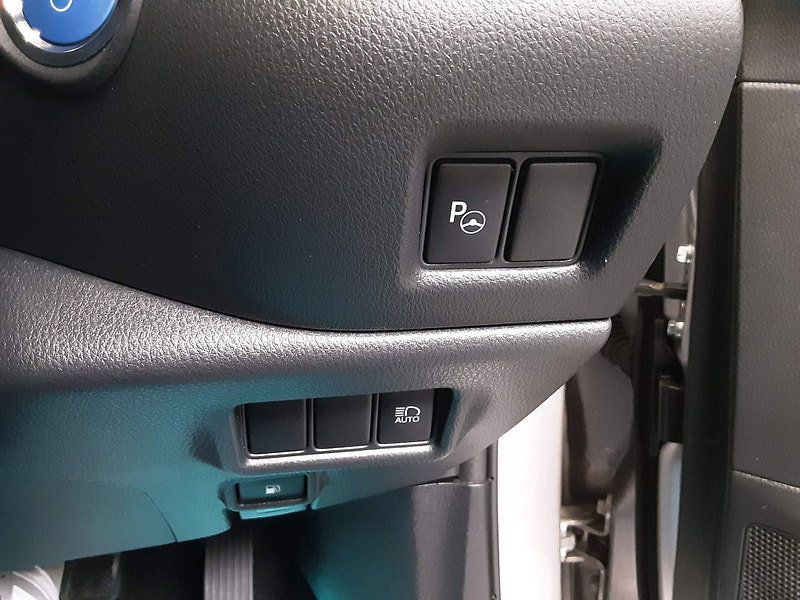 Toyota C-HR 1.8 VVT-h Dynamic CVT Euro 6 (s/s) 5dr 5dr Automatic 2026