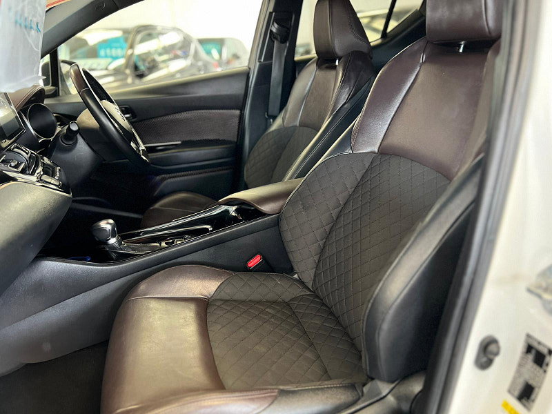 Toyota C-HR 1.8 VVT-h Excel CVT Euro 6 (s/s) 5dr 5dr Automatic 2026