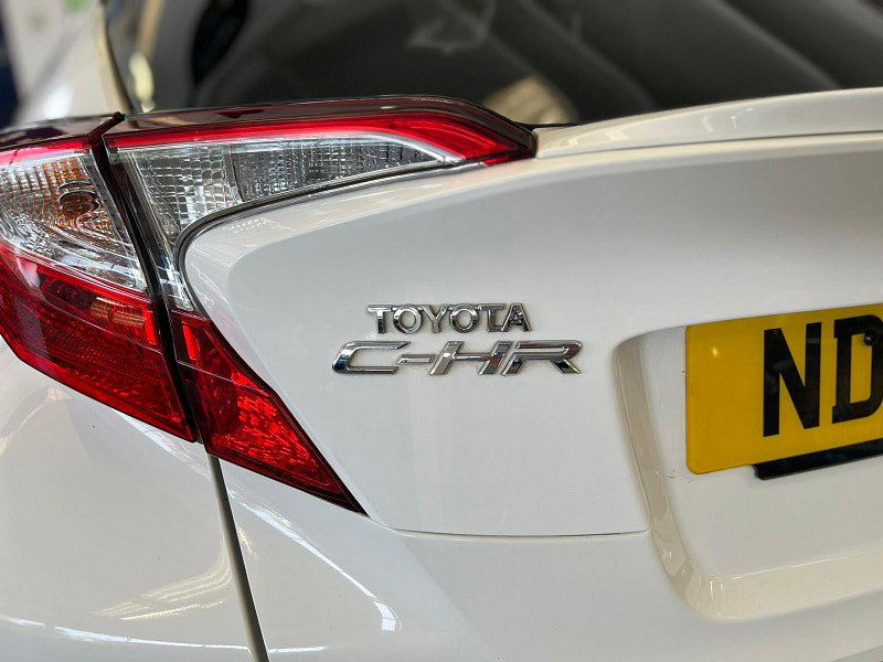 Toyota C-HR 1.8 VVT-h Excel CVT Euro 6 (s/s) 5dr 5dr Automatic 2026