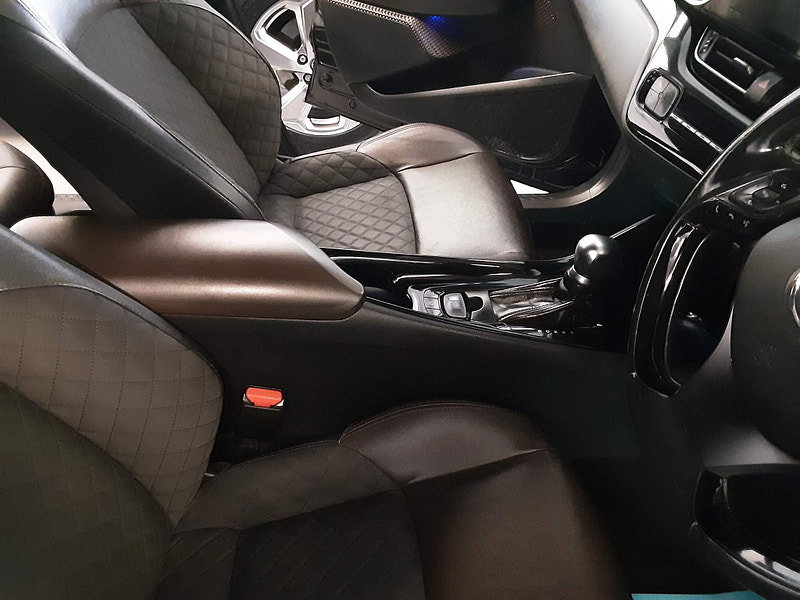 Toyota C-HR 1.8 VVT-h Excel CVT Euro 6 (s/s) 5dr 5dr Automatic 2026
