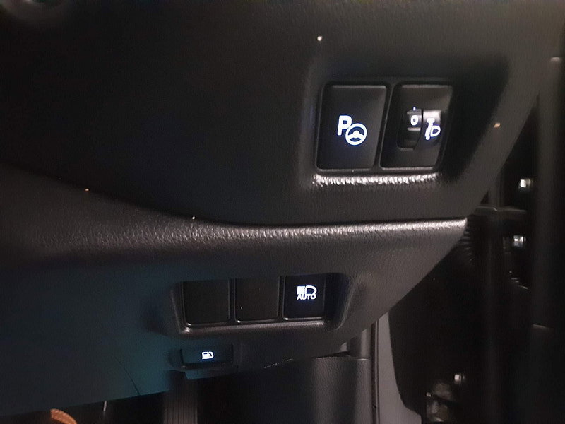 Toyota C-HR 1.8 VVT-h Excel CVT Euro 6 (s/s) 5dr 5dr Automatic 2026