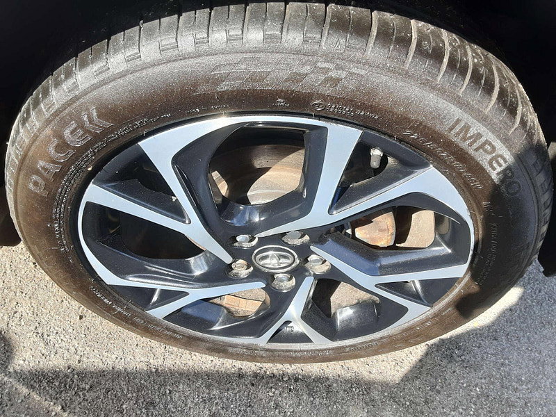 Toyota C-HR 1.8 C-HR-Dynamic HEV CVT 5dr 5dr Automatic 2026