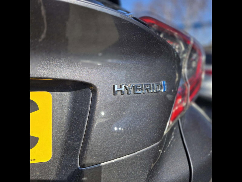 Toyota C-HR 1.8 C-HR-Dynamic HEV CVT 5dr 5dr Automatic 2026