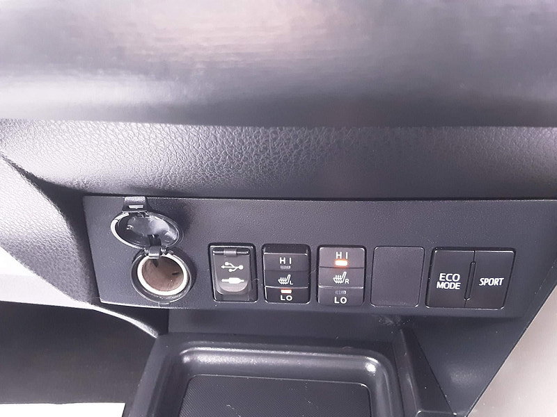 Toyota RAV4 2.2 D-CAT Invincible Auto 4WD Euro 5 5dr 5dr Automatic 2026