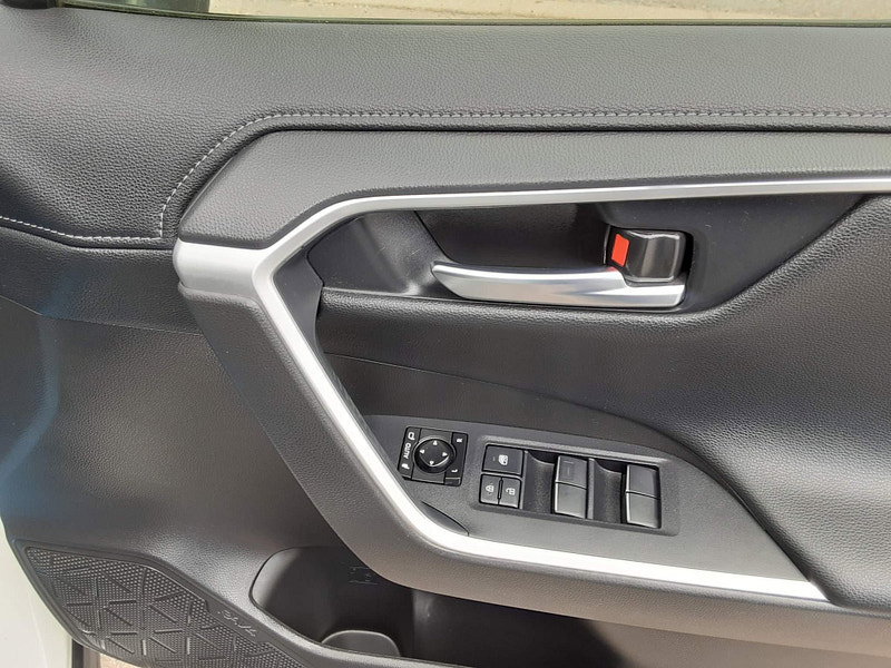 Toyota RAV4 2.5 VVT-h Design CVT Euro 6 (s/s) 5dr 5dr Automatic 2026