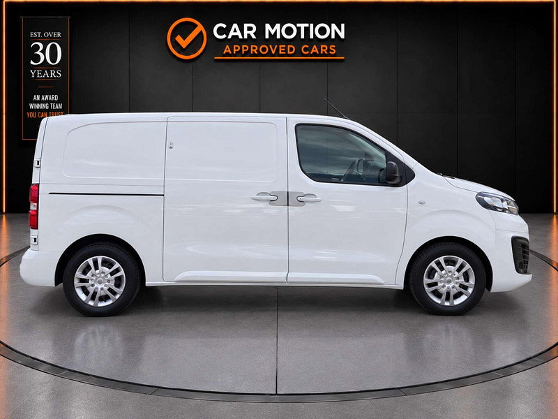 Vauxhall Vivaro 1.5 Vivaro F2700 Sportive S/S 2dr Manual 2026