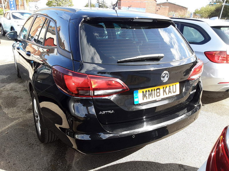 Vauxhall Astra 1.0i Turbo ecoTEC Design Sports Tourer Euro 6 (s/s) 5dr 5dr Manual 2026