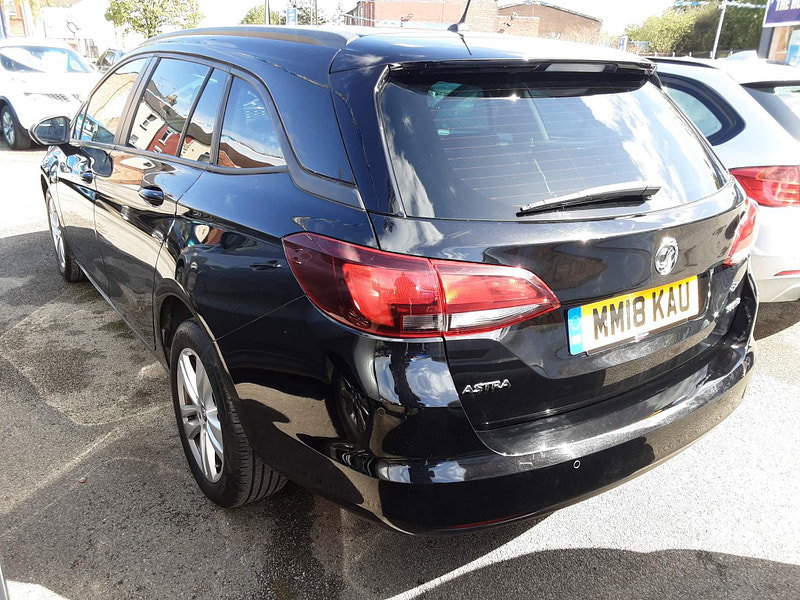 Vauxhall Astra 1.0i Turbo ecoTEC Design Sports Tourer Euro 6 (s/s) 5dr 5dr Manual 2026