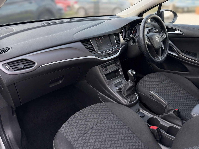 Vauxhall Astra 1.4 Astra Design T 5dr 5dr Manual 2026