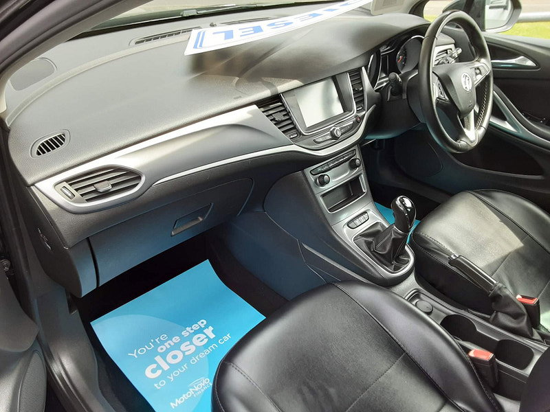 Vauxhall Astra 1.6 CDTi ecoTEC BlueInjection Tech Line Nav Sports Tourer Euro 6 (s/s) 5dr 5dr Manual 2026