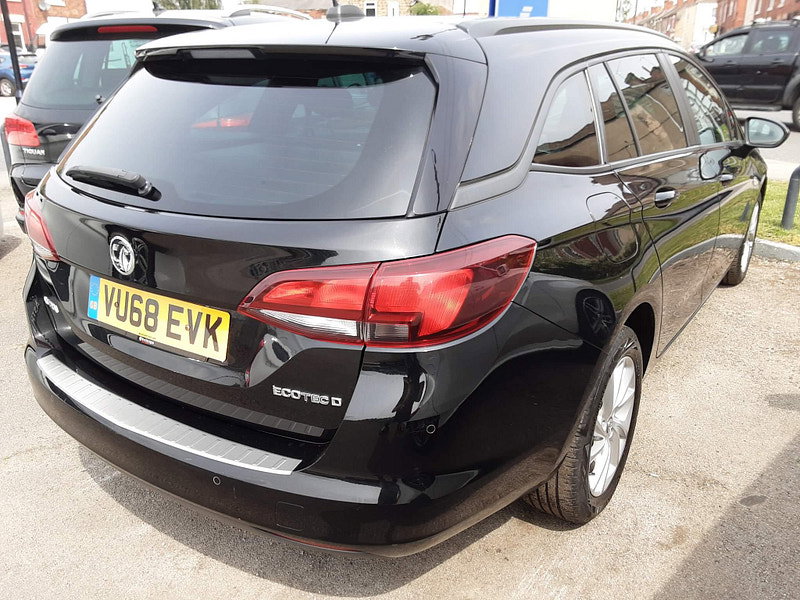 Vauxhall Astra 1.6 CDTi ecoTEC BlueInjection Tech Line Nav Sports Tourer Euro 6 (s/s) 5dr 5dr Manual 2026