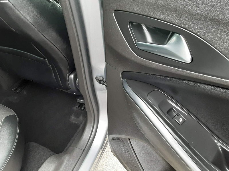 Vauxhall Grandland X 1.5 Turbo D BlueInjection Tech Line Nav Euro 6 (s/s) 5dr 5dr Manual 2026
