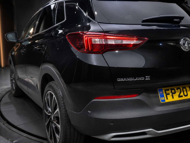 Vauxhall Grandland X 1.6 Grandland X Business Edition Nav Premium Hybrid4 Auto 4WD 5dr 5dr Automatic 2026