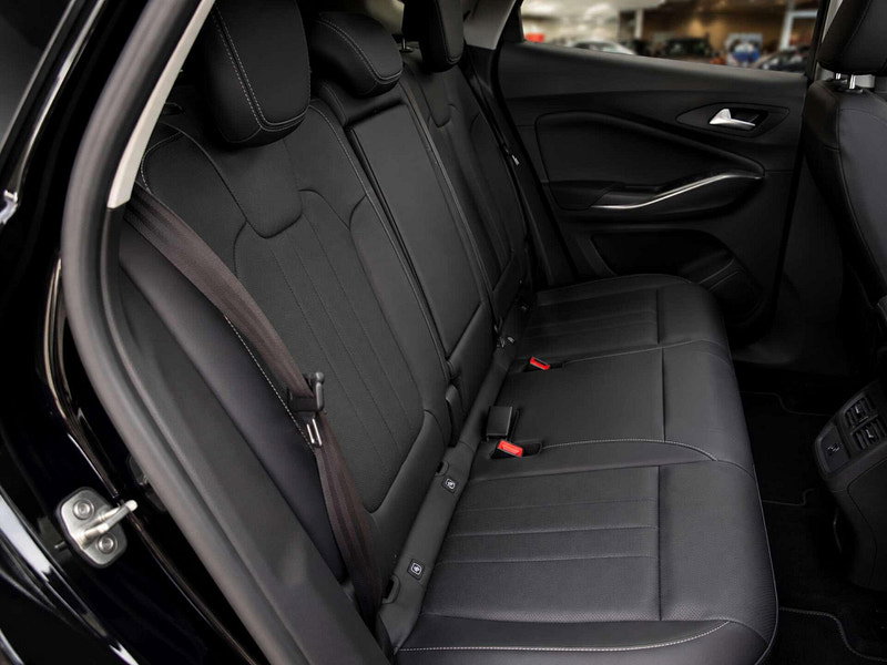 Vauxhall Grandland X 1.6 Grandland X Business Edition Nav Premium Hybrid4 Auto 4WD 5dr 5dr Automatic 2026