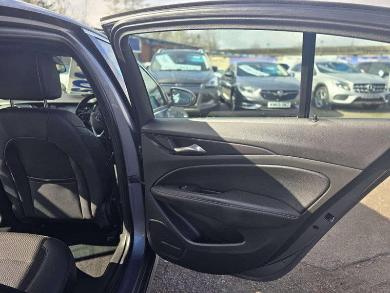 Vauxhall Insignia 1.5 Insignia SRi VX-Line Nav T 5dr 5dr Manual 2026