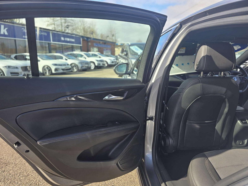 Vauxhall Insignia 1.5 Insignia SRi VX-Line Nav T 5dr 5dr Manual 2026