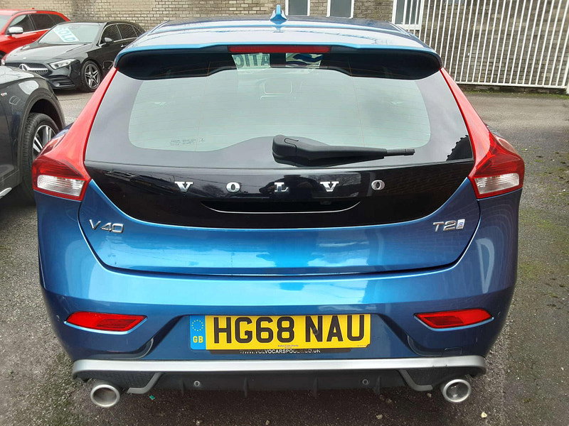 Volvo V40 1.5 V40 R-Design Nav+ T2 Auto 5dr 5dr Automatic 2026