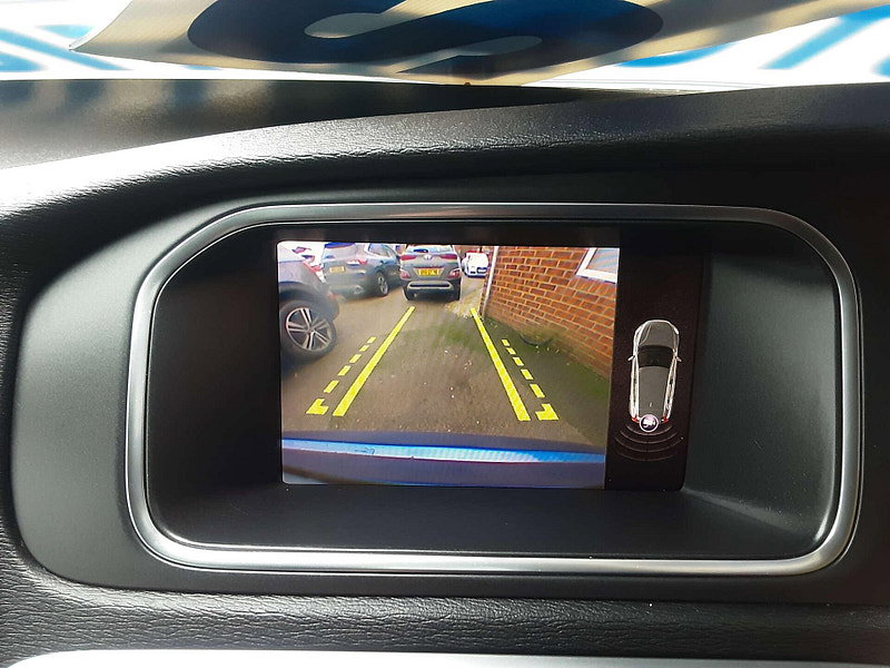Volvo V40 1.5 V40 R-Design Nav+ T2 Auto 5dr 5dr Automatic 2026