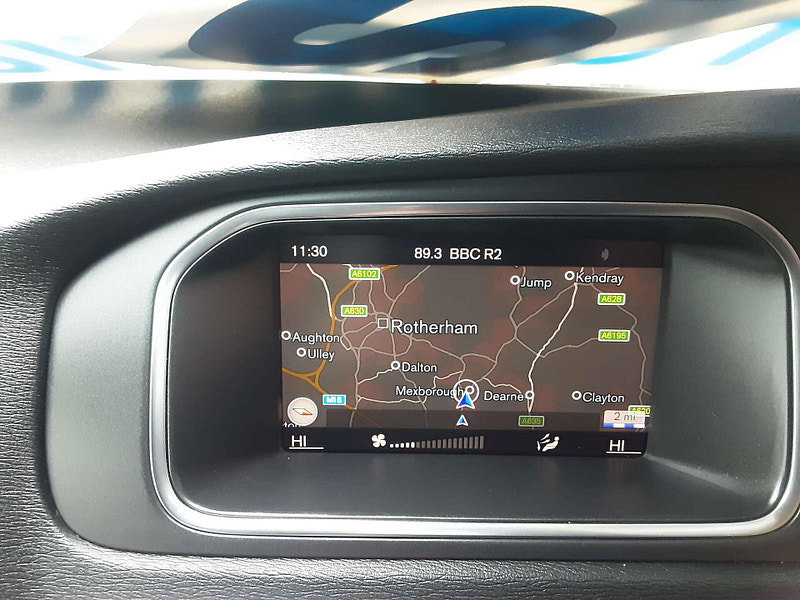 Volvo V40 1.5 V40 R-Design Nav+ T2 Auto 5dr 5dr Automatic 2026