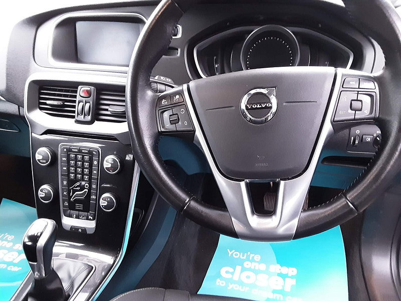 Volvo V40 2.0 D2 Momentum Edition Euro 6 (s/s) 5dr 5dr Manual 2026