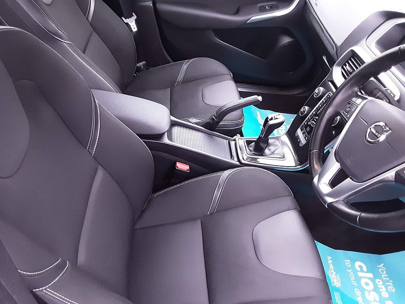 Volvo V40 2.0 D2 Momentum Edition Euro 6 (s/s) 5dr 5dr Manual 2026