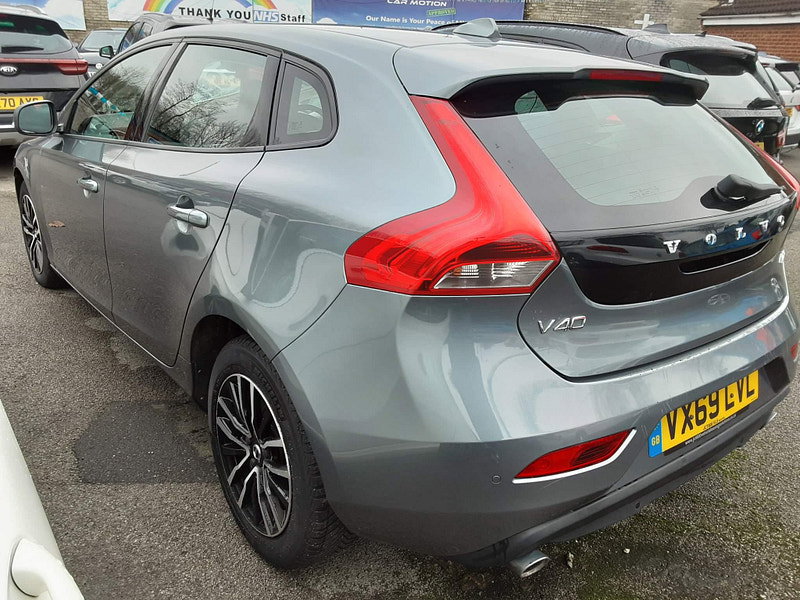 Volvo V40 2.0 D2 Momentum Edition Euro 6 (s/s) 5dr 5dr Manual 2026